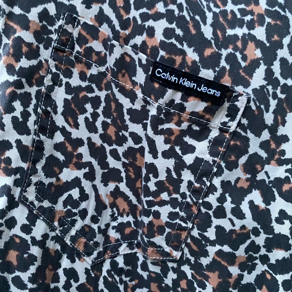 Vintage Calvin Klein Leopard button up - Picture 6 of 9